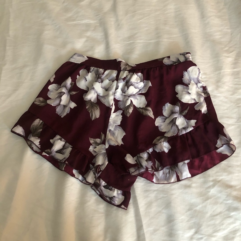 Clothes - Picture 6 of 16